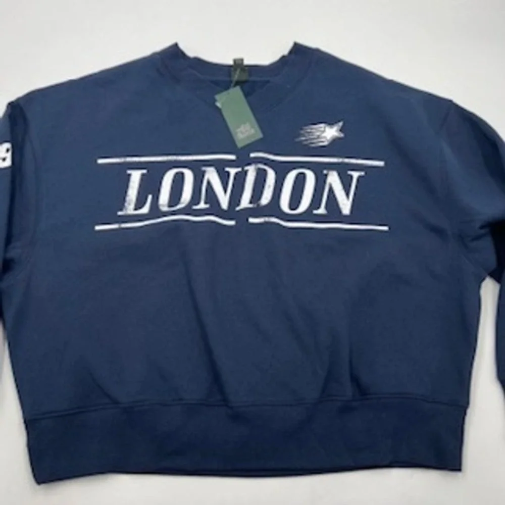 Wild Fable Navy Blue London Graphic Sweatshirt Star Distressed NWT Large - Picture 3 of 6